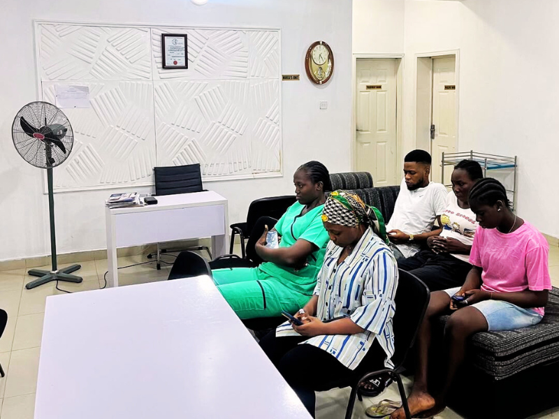 Gray Yellow Modern Energy Business Card (21)